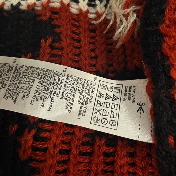 Red + Black + White Patterned Knit Cardigan - Picture 3 of 3